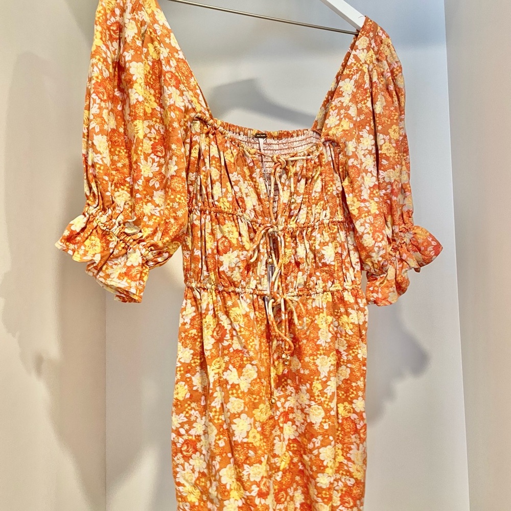 Show me loe floral square neck romper